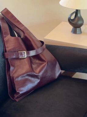 H&M STUDIO COLLECTION LARGE BURGUNDY LEATHER TOTE BAG A/W 2025
